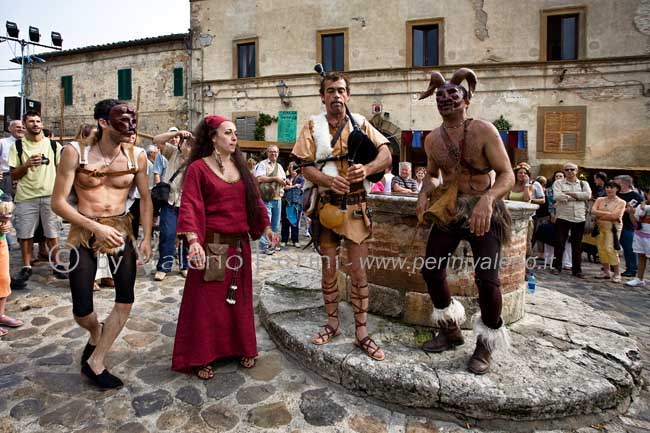 Monteriggioni: La Festa Medievale